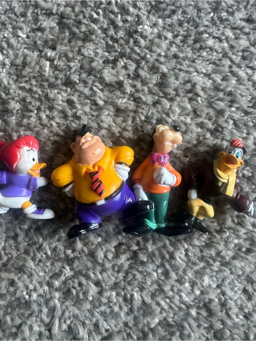 Vintage Cartoon Duck and Animal Figurine Toy Set - Multicolor